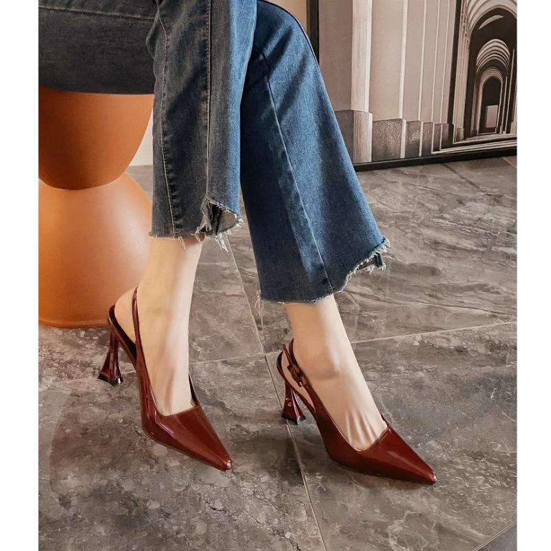 Poplar forest with the same burgundy sexy bag head sandals women's rear strap patent leather versatile thin heel pointed high heels women
