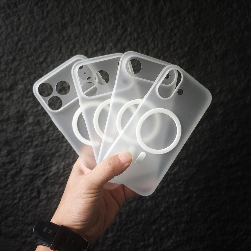 Thin PP Does Not Turn Yellow for IPhone17ProMax Strong Magnetic Suction Phone Case for IPhone 17 Air Matte 16 New