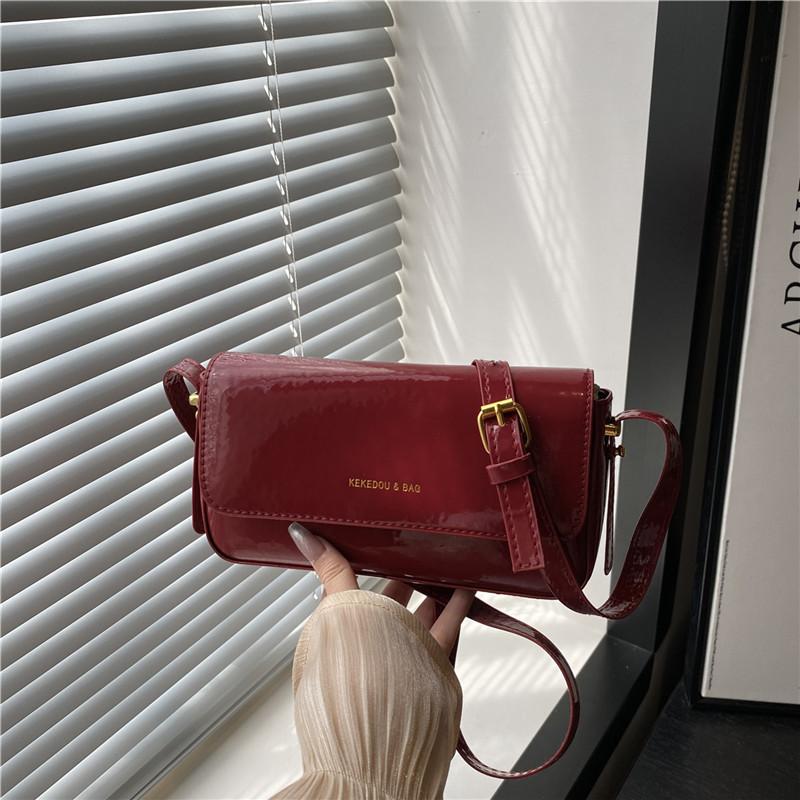 

Bag simple retro texture small bag women s new autumn versatile single shoulder crossbody small square bag красный