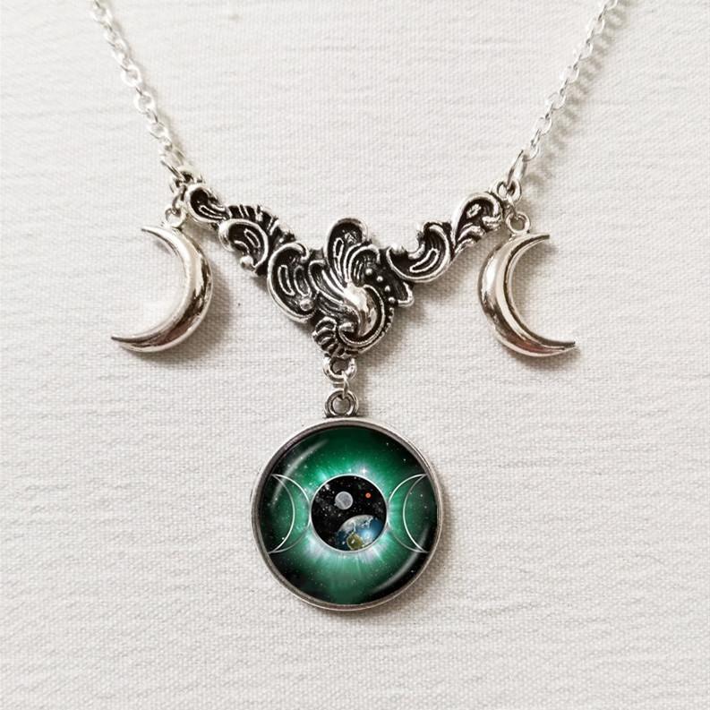 Retro Fashion Sliver Color Triple Moon Goddess Crescent Moon Crystal Glass Pendant Necklace for Women Amulet Charm Jewelry Gifts