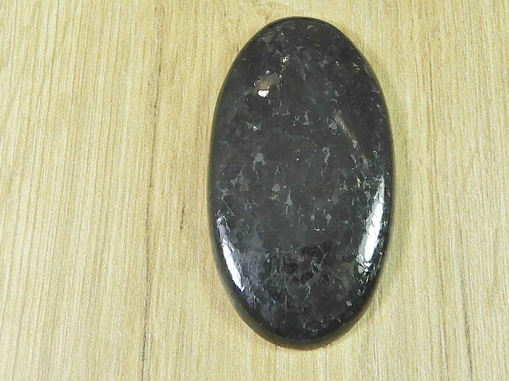 Natural Numite Oval Healing Crytsal Cabochon Loose Gemstone 68Cts. 25X44X5MM SK-3348