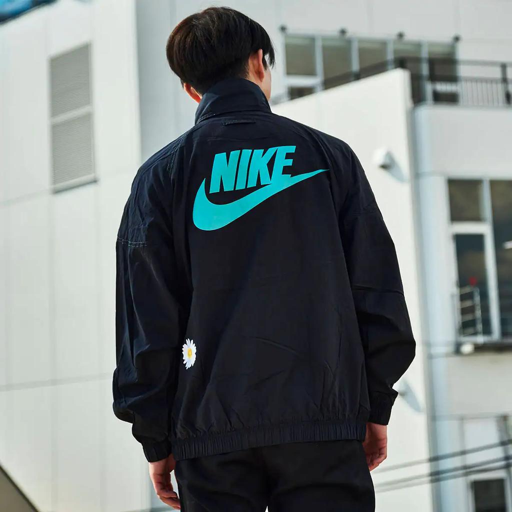 Nike Pánská bunda s logem rostlin a stojáčkem na zip, černá DM5021-010