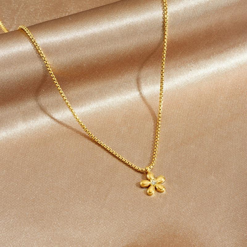 Gold Flower Jewelry Set with Crystal Center Necklace and Bracelet for Women