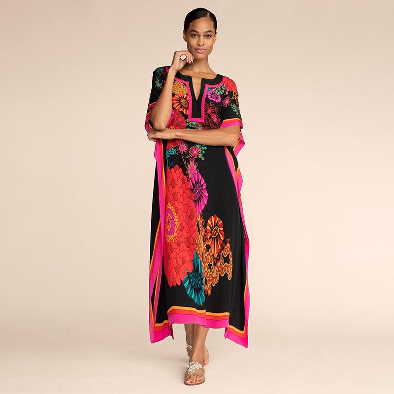 Europäischer & Amerikanischer Urlaubs-Strandüberwurf: Langer Morgenmantel mit Positionierungsdruck Badeanzug Damenkleid.