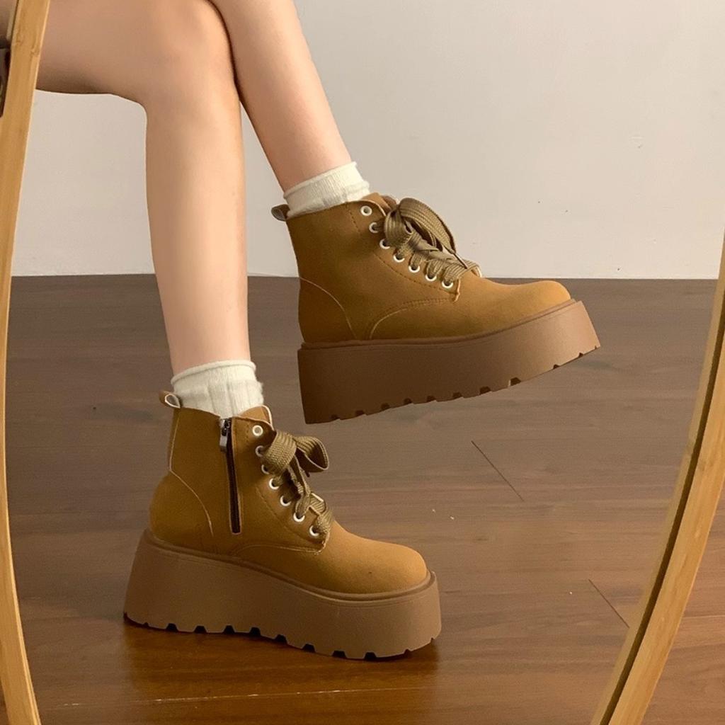 2025 New Spring and Summer Small Man Heightened Platform Martin Boots Women's British Style Retro Lace-up Short Boots