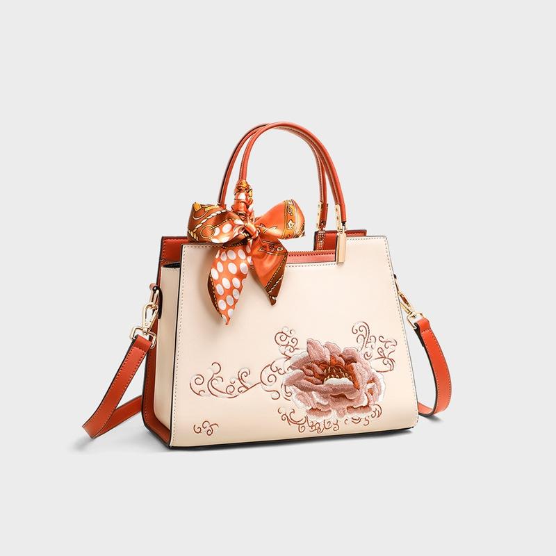 New Autumn and Winter Genuine Leather Women's Bag Chinese Style and Elegant Middle-aged Embroidered Shoulder Mother Bag