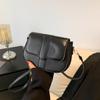 Cross-border Texture Popular Solid Color Multi-layer Large Capacity Saddle Bag Female 2026 New Shoulder Messenger Bag Design
