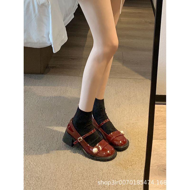 Francouzské mokasíny jaro a podzim nové boty na silném podpatku perlové slovo s burgundskými lodičkami Mary Jane na vysokém podpatku ženy