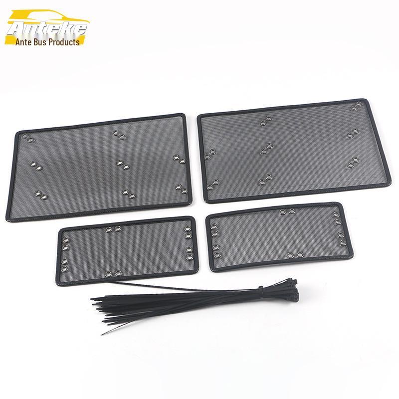 

Explorer ST 20: Сетка от насекомых и ромбовидная решетка радиатора