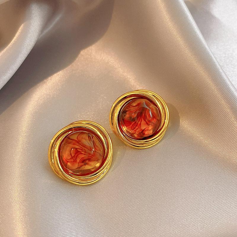 Maillard style retro tiger's eye stone round earrings women's autumn and winter high-end stud earrings small exquisite Internet celebrity jewelry