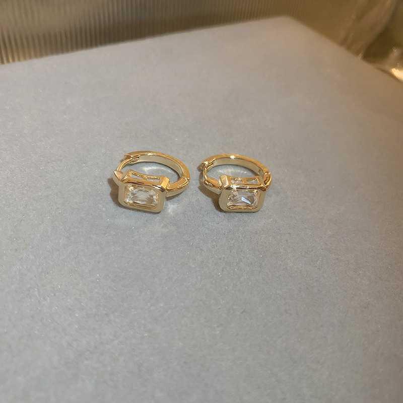 

Square Zirconia Ear Buckles Niche High-end Personality 100% Match Stud Design Affordable Dainty Women s Daily Earrings