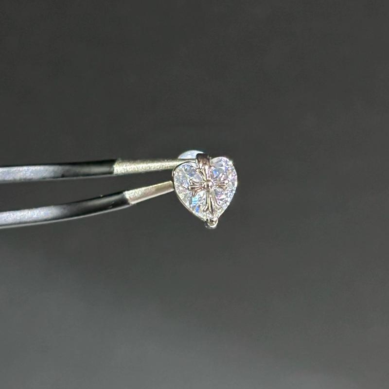 1Pcs Sweet Cool Wing Ear Bone Nail For Women  Shiny Zircon Cross Heart Stud Earrings Body Piercing Accessories