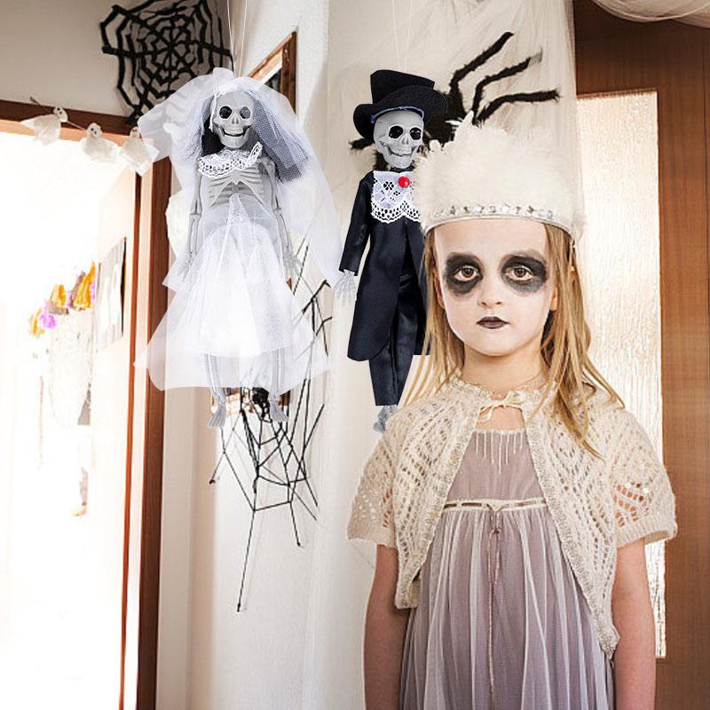 Halloween Skeleton Bride and Groom Couple Ornament Skull Bone Hanging Decoration for Home Haunted House Horror Props Bar Decor