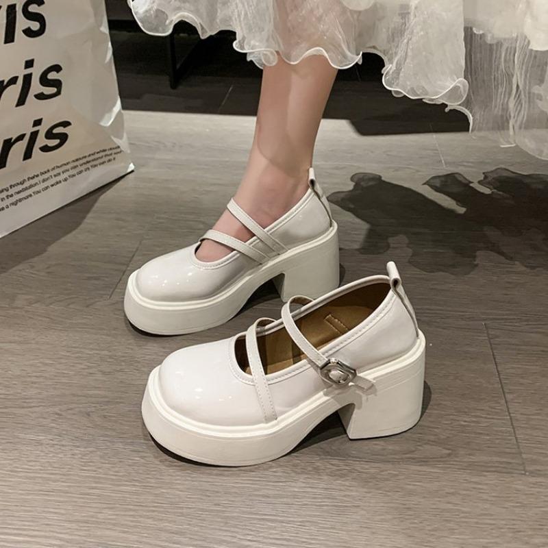 

Small leather shoes summer and autumn new college style round head thick heel retro one-word buckle Mary Jane single shoes women 40