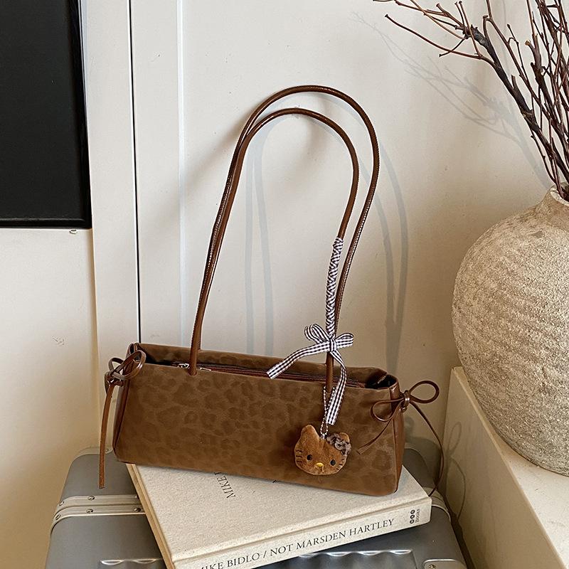 Autumn Niche Leopard Print Bag Women's Large-capacity New Casual Niche Single Shoulder Armpit Bag Work Commuter Bag