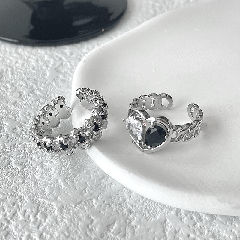 Bi Xiong Ring Niche Design Cold Wind Premium Y2K Sweet And Cool Index Finger Opening Black And White Love Twist Chain Female