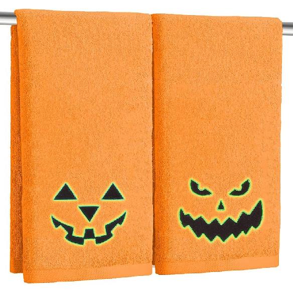 Набор из 2 светящихся Хэллоуинских ручных полотенец 100% Хлопок Вышитый Череп Хэллоуинские кухонные полотенца Светятся в темноте Черный Скелет Ванные полотенца Сезонные Yellow Pumpkin