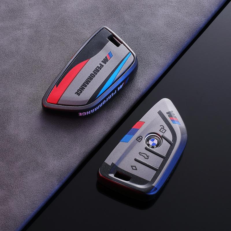 

Ключницы для BMW: 3 Серия, iX3, 5 Серия - 325Li/530/320Li, Штыревой контакт, 2 автомобильных зажима, Азиатский импорт