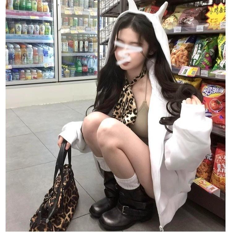 Wasteland wind thick bottom increases 2025 west new wide thick heel short tube circumference pile boots western short boots women's autumn and winter