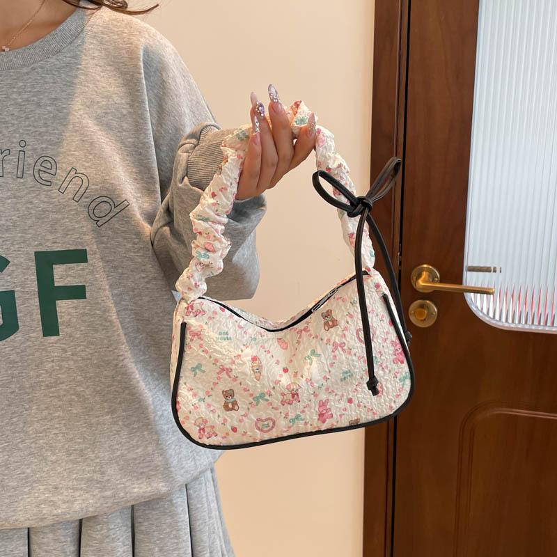 

Нишевая цветочная сумка подмышку большой вместимости в зарубежном стиле, женская модная повседневная сумка через плечо с плиссировкой, универсальная для работы чёрный