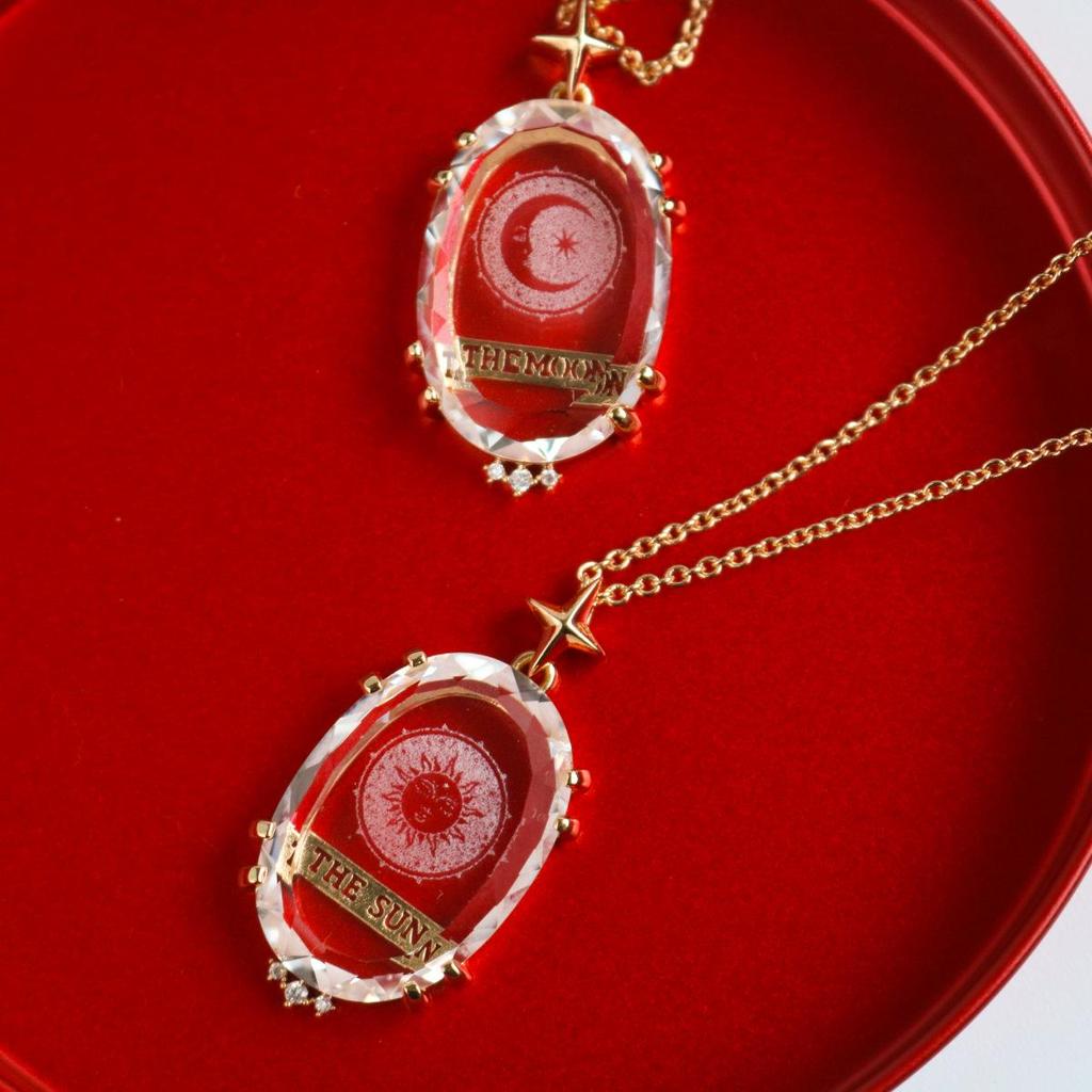 Vintage Sun & Moon Tarot Card Necklace - Cross-Border Crystal Pattern Sweater Chain (18K)