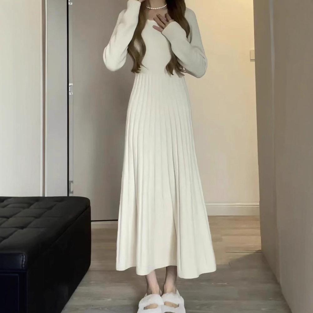 Early spring autumn sweater dress women's clothing autumn and winter 2026 new inner lining long sleeve knitted long skirt