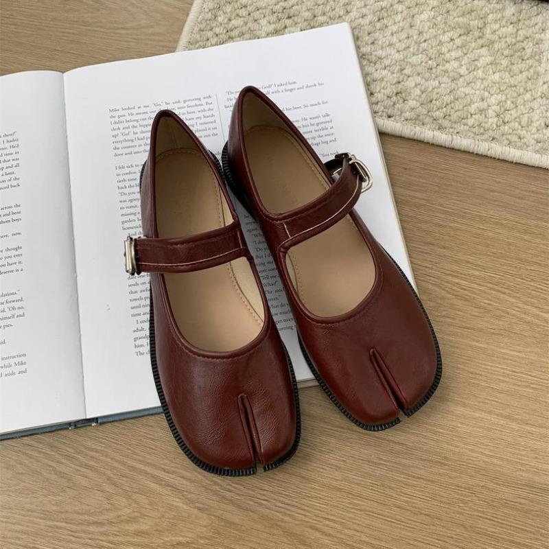 Chic Flats Split Toe Shoes Women Mary Jane Single Shoes 2025 Vintage Shallow Mouth Loafers Zapatos De Mujer Size 35-41