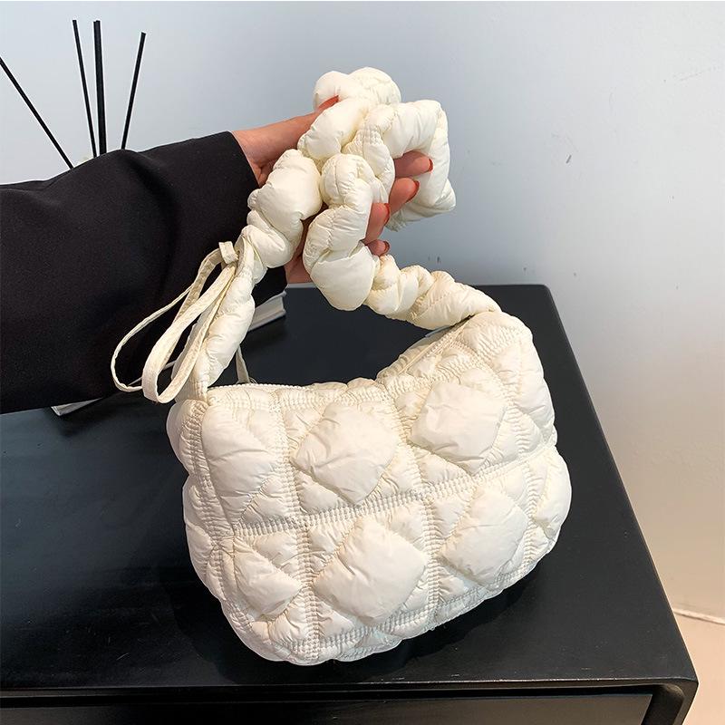 

Корея Нишевый Кроссбоди Облако: Женская сумка-пельмень с пышными складками 2024 белый