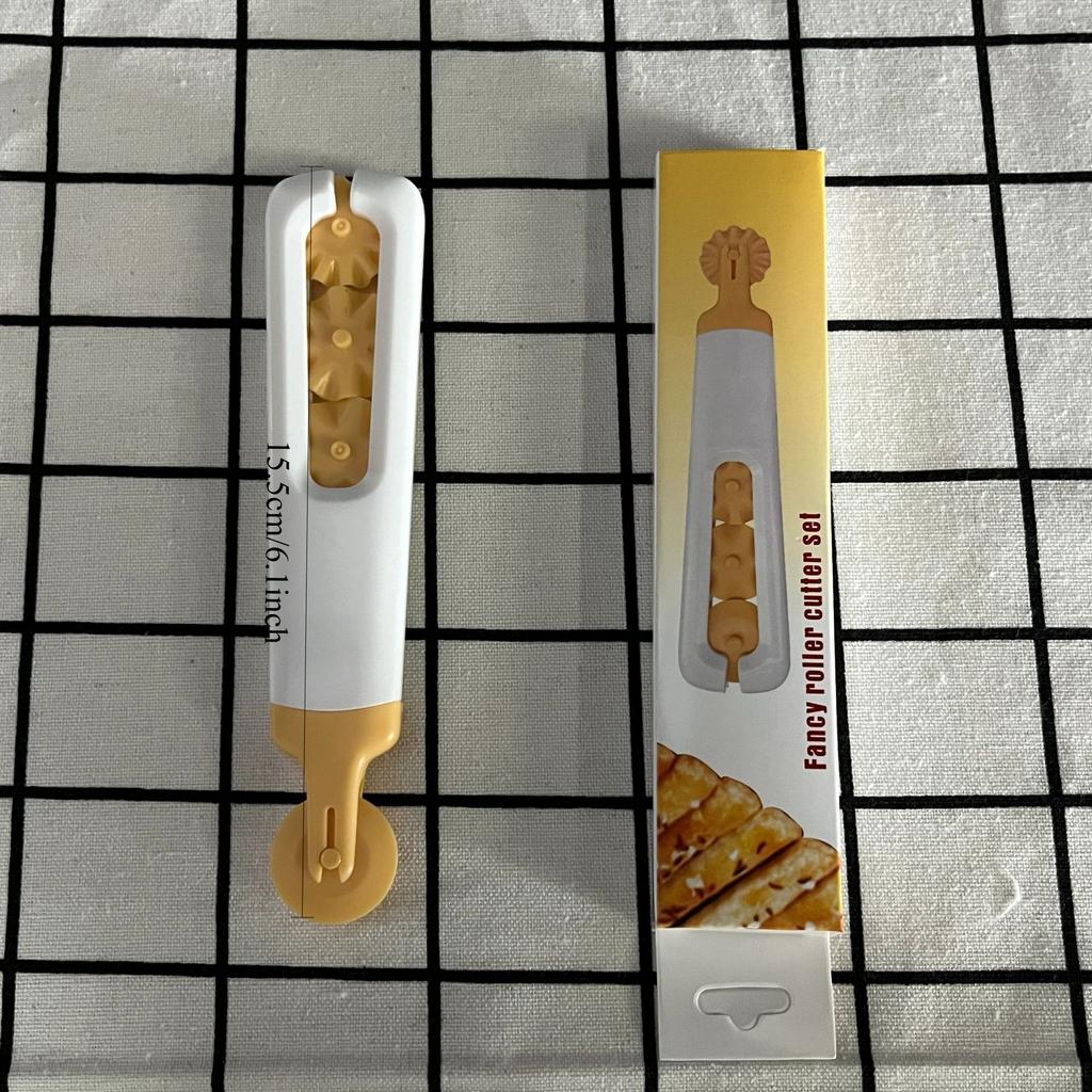 Multi Functional Dough Cutting Knife Four in One Flower Shaped Roller Knife Baking Kitchen Styling Knife