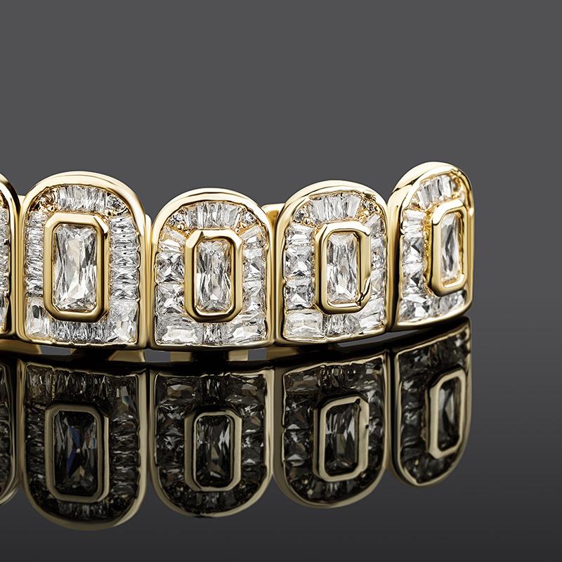 New Iced Hip Hop Micro Pave Teeth Grillz Set Iced Out Brass Zircon Custom 8 Teeth Grillz Jewelry Halloween
