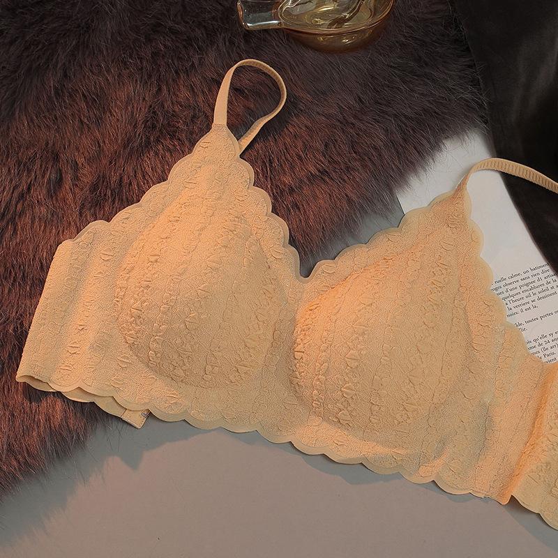 Women's Bra Cloud Bubble Underwear Small Chest Gathered No Underwire Bra Thin Style Lace Bra