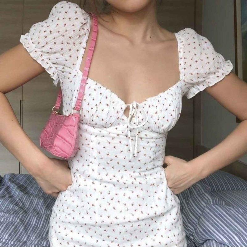 

Princess Polly Fashion Сексуальный стиль чистого желания Французский ремешок Сексуальный стиль для отпуска Цветочное платье Picture Color S