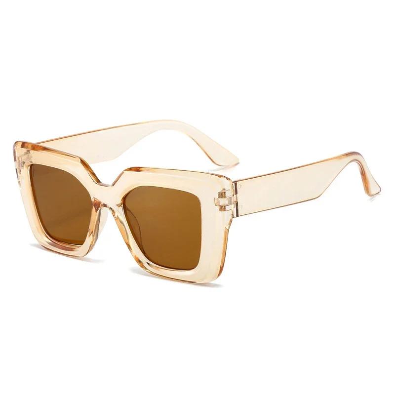 Fashion Vintage Large Frame Sunglasses Trendy Black UV400 Protection for Men Women Travel Shades