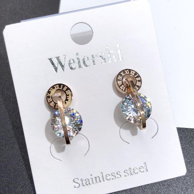 Japanese and Korean 18K Rose Gold Titanium Steel Zircon Stud Earrings, Femininity Simple Four-leaf Clover Black Earrings Internet Celebrity