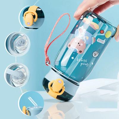 Kinder Cartoon Wasser-Trinkbecher mit Strohhalm Niedlicher Bär Auslaufsichere Wasserflaschen Outdoor Tragbare Trinkflasche Kinder Lieblingstasse