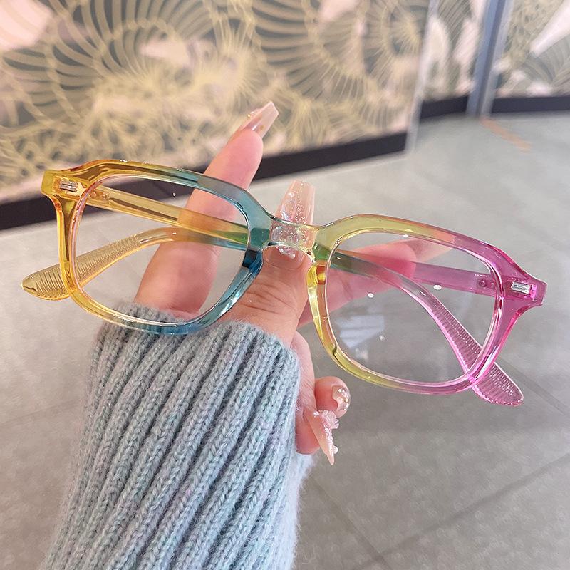 Korean Stylish Men Sunglasses Rivets Decoration Square Shape Sun Glasses for Women Holiday Travelling Sunglass for Women