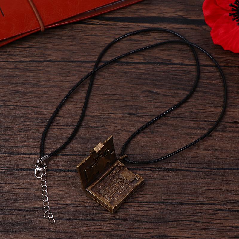 Warhammer 40K Imperial Fists Anime Peripherie Kreative Persönlichkeit Codex Halskette Hochwertiges Zubehör Weihnachtsgeschenke