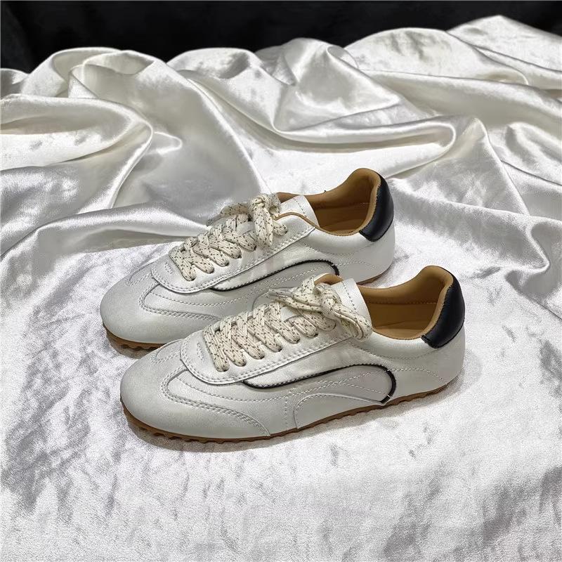 Soft to cry soft-soled German training shoes women's lightweight flat-bottomed thin leather 2025 summer thin sports Forrest Gump shoes