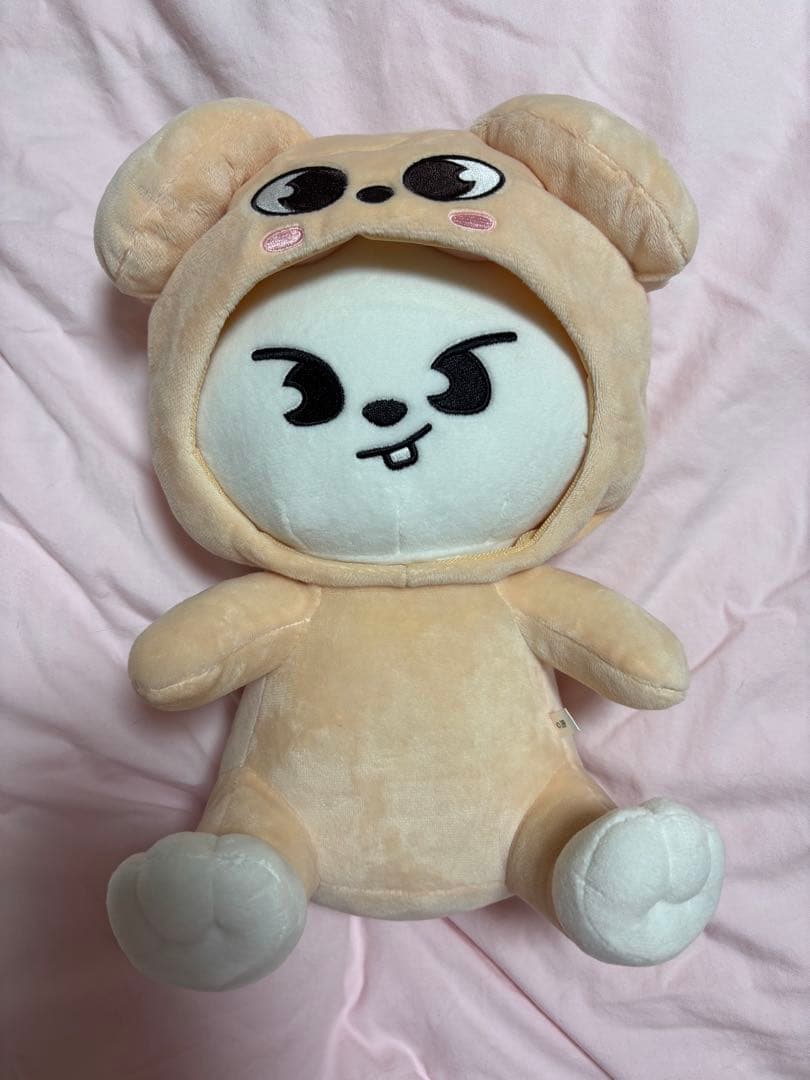 

[USED] Stray Kids huggable plush toy Leebit Toy World