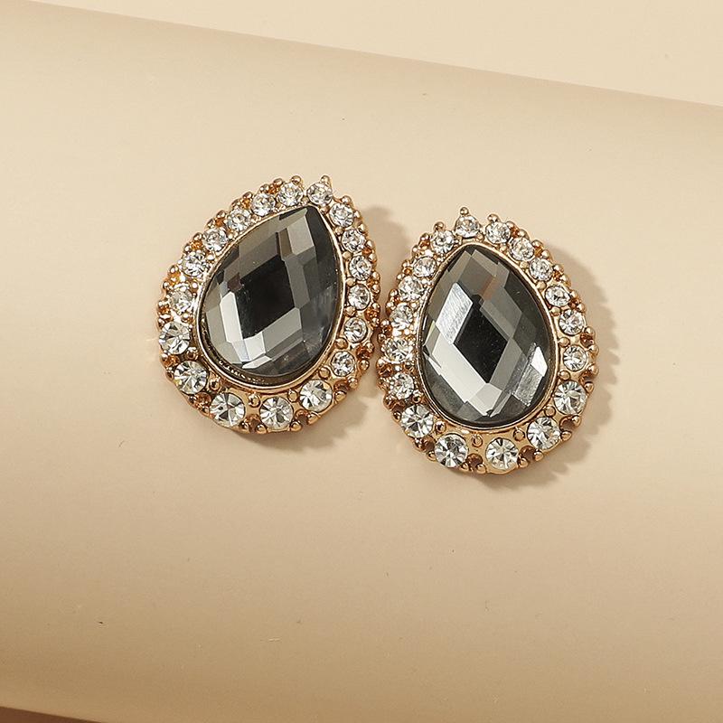 Baroque Water Drop Rhinestone Earrings: Retro French & Hong Kong Style