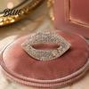 Outfit Embellishments Sexy Rhinestone Lip Brooch for Women Red Shape Lapel Women Pins Pin Clothing Accessory Suits Coats Scarves Shawls Bags