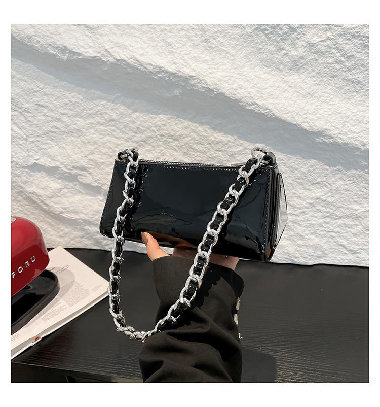 Armpit women's baguette bag 2025 new French simple texture foreign commuter fashion hand-held shoulder bag