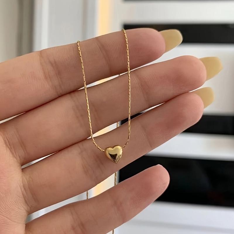 

1 шт. милое ожерелье-подвеска в форме с блестящей поверхностью подвески в виде сердца, ожерелье с сердцем, изысканная матовая отделка, женское украшение в стиле ретро, идеально золотистый