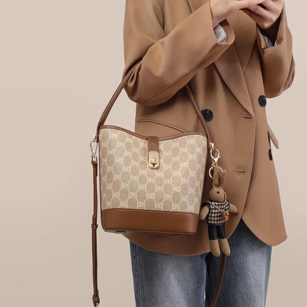 Love Sea Women's Crossbody Bag, Handbag, Shoulder Bag, Large Capacity Bucket Bag, Brown
