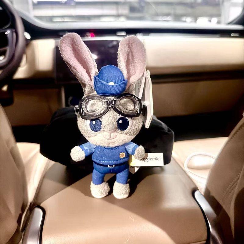 

Authentic Zootopia Judy Nick Cute Car Interior Decoration Car Seatbelt Shoulder Pad Anti-Strangling for Couples [Armrest Black Velvet Bag] Judy