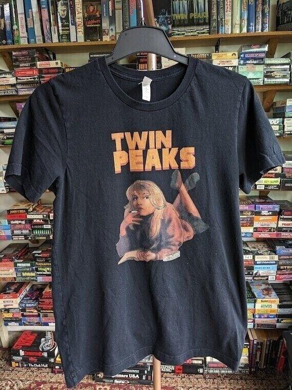 

Twin Peaks Laura Palmer Tshirt Smoking Basic Black Unisex Tshirt Reprint S5XL Unisex T-Shirt XXXXL
