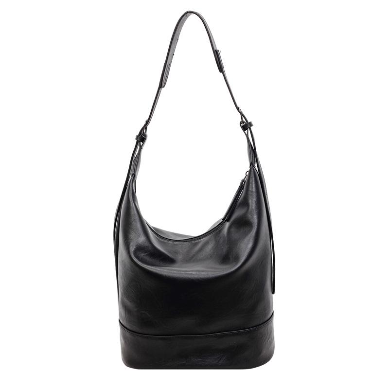 Large-capacity commuter bag Korean version niche simple shoulder bag women's 2025 autumn new high-value bucket bag