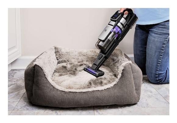 Black+Decker stick vacuum cleaner 0.65L 2.5Ah Violet