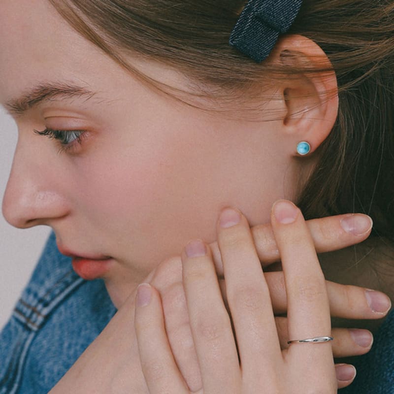 

J.Lauren Cabochon Round Larimar Silver Earrings M03961 single type