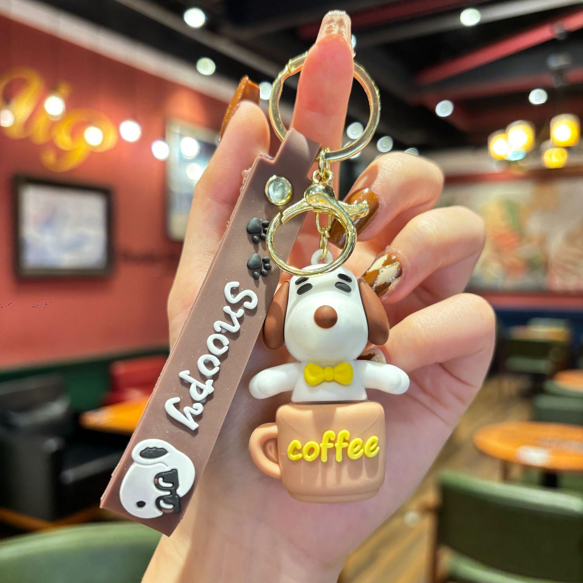 New Cartoon Silicone Keychain With Snoopy Figure Car Keychain, Diycouple Backpack Ornament, Birthday Gift For Girl